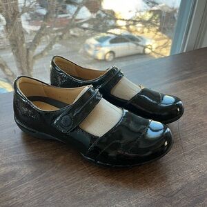 Clarks Unstructured Un Helma Shoes